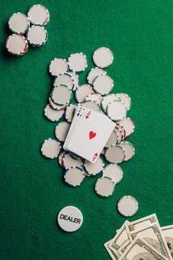 লাইভ ব্যাকারেট ডিলার ক্লোজআপ